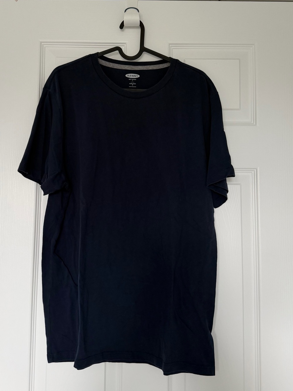 Old Navy Men’s Navy T-Shirt